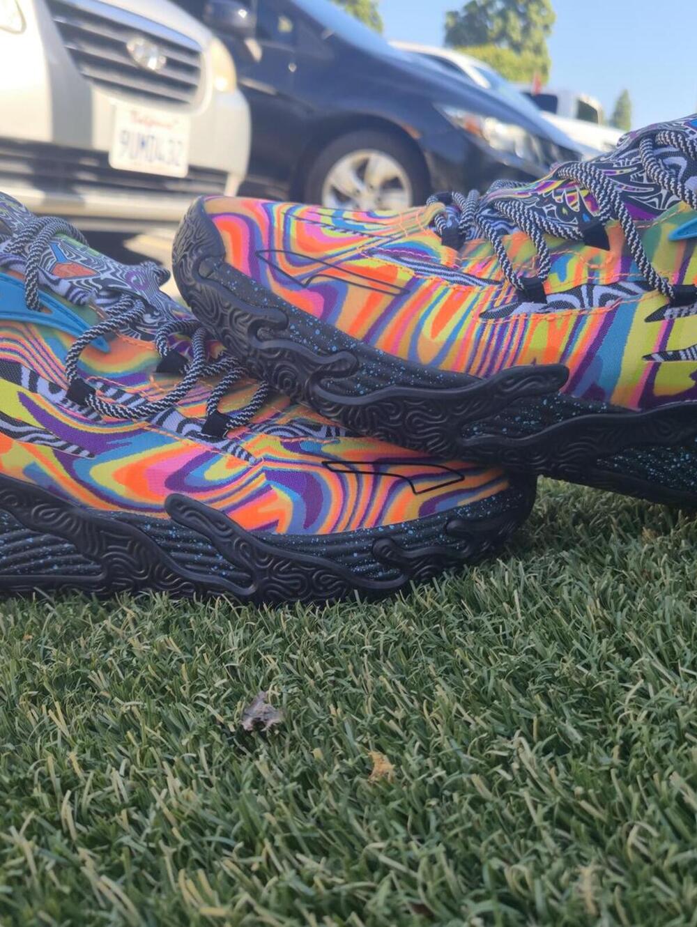 Men's Multicolor Swirl Athletic Sneakers - Vibrant Pattern - Picture 2 of 7